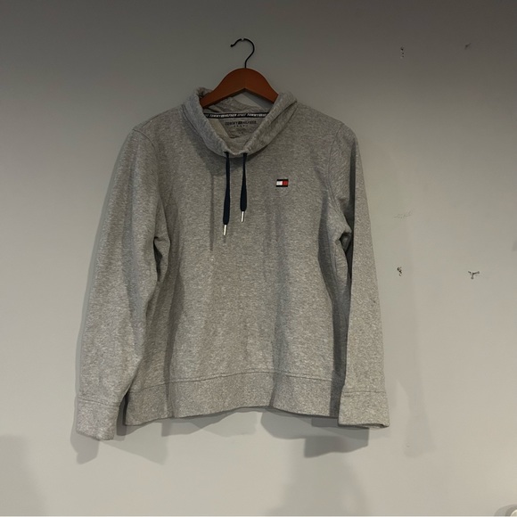 [Tommy Hilfiger Sport] Funnel Sweatshirt - Picture 2 of 8